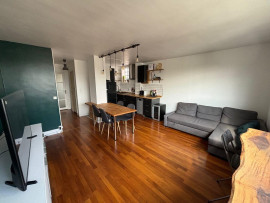 
                                                                                        Location
                                                                                         Beau 2P meublé 41m² dans un quartier agréable