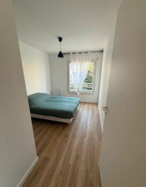 
                                                                                        Location
                                                                                         Beau 2P meublé 42 m² refait à neuf La Basilique