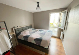 
                                                                                        Location
                                                                                         Beau 2P meublé 42m² avec terrasse et balcon