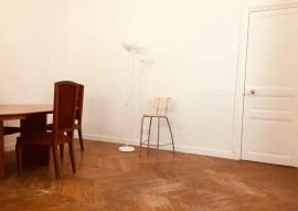 
                                                                                        Location
                                                                                         Beau 2P meublé 42m² Porte Maillot