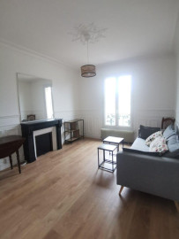 
                                                                                        Location
                                                                                         Beau 2P meublé 43m² face au Lycée Michelet