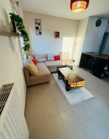 
                                                                                        Location
                                                                                         Beau 2P meublé 43m² rénové intégralement