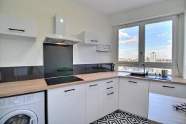 
                                                                                        Location
                                                                                         Beau 2P meublé 44m² Avenue de Grammont
