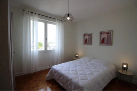
                                                                                        Location
                                                                                         Beau 2P meublé 44m² Avenue de Grammont