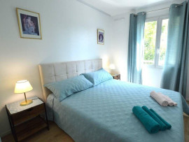 
                                                                                        Location
                                                                                         Beau 2P meublé 45m² avec ascenseur et parking