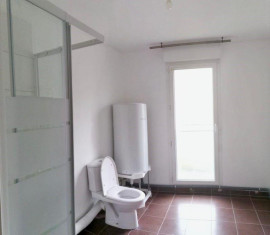 
                                                                                        Location
                                                                                         Beau 2P meublé 45m² avec balcon et parking