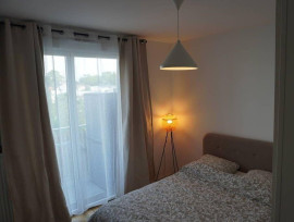 
                                                                                        Location
                                                                                         Beau 2P meublé 45m² avec balcon filant