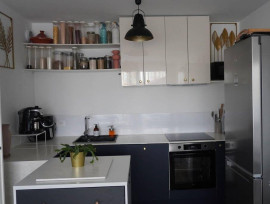 
                                                                                        Location
                                                                                         Beau 2P meublé 45m² avec balcon filant