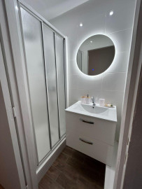 
                                                                                        Location
                                                                                         Beau 2P meublé 45m² très agréable aux Lilas