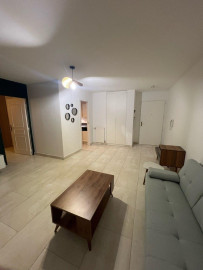 
                                                                                        Location
                                                                                         Beau 2P meublé 46m² avec balcon