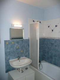 
                                                                                        Location
                                                                                         Beau 2P meublé 48m² avec parking et balcon