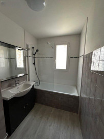 
                                                                                        Location
                                                                                         Beau 2P meuble 49m² parc Oberthur +parking