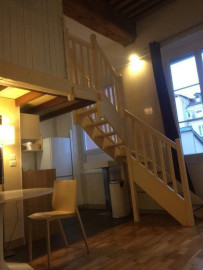 
                                                                                        Location
                                                                                         Beau 2P meublé (50m² au sol, 35m² carrez) rénové