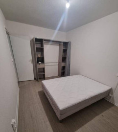 
                                                                                        Location
                                                                                         Beau 2P meublé 50m² avec jardin privatif