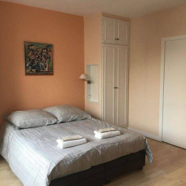 
                                                                                        Location
                                                                                         Beau 2P meublé 51m²