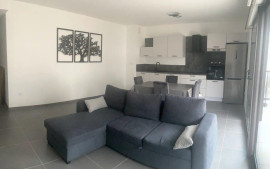 
                                                                                        Location
                                                                                         Beau 2P meublé 51m² avec terrasse de 14m²