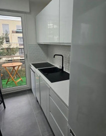 
                                                                                        Location
                                                                                         Beau 2P meublé 51m² refait à neuf sans vis à vis