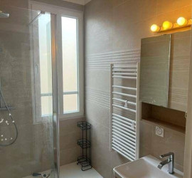 
                                                                                        Location
                                                                                         Beau 2P meublé 54m² avec balcon