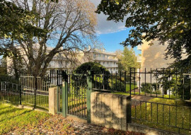 
                                                                                        Location
                                                                                         Beau 2P meublé 54m² dans résidence arborée