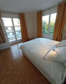 
                                                                                        Location
                                                                                         Beau 2P meublé 54m² dans résidence arborée