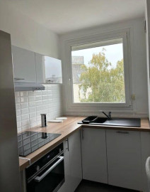 
                                                                                        Location
                                                                                         Beau 2P meublé 55m² avec balcon