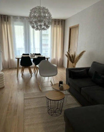 
                                                                                        Location
                                                                                         Beau 2P meublé 55m² avec balcon