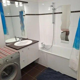 
                                                                                        Location
                                                                                         Beau 2P meublé de 45 m² avec balcon