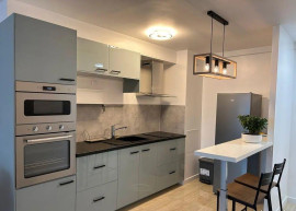 
                                                                                        Location
                                                                                         Beau 2P meublé design 44m² Oberkampf pour 6 mois