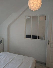 
                                                                                        Location
                                                                                         Beau 2P meublé et rénové 25m² vue place Graslin