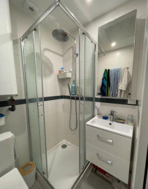 
                                                                                        Location
                                                                                         Beau 2P meublé et rénové 25m² vue place Graslin