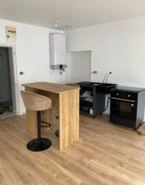 
                                                                                        Location
                                                                                         Beau 2P meublé et rénové 35m² Quartier Zola