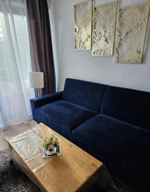 
                                                                                        Location
                                                                                         Beau 2P meublé refait à neuf sans vis à vis