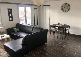 
                                                                                        Location
                                                                                         Beau 2P meublé traversant de 42 m² avec balcons
