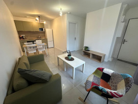 
                                                                                        Location
                                                                                         Beau 2p récent