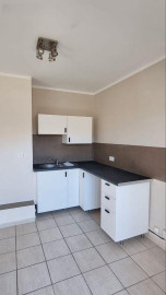 
                                                                                        Location
                                                                                         Beau 2P rénové 55m2 avec balcon