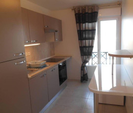 
                                                                                        Location
                                                                                         Beau 3 pièces 58m² situé en face de la gare