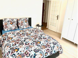 
                                                                                        Location
                                                                                         Beau 3 pièces à louer