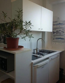 
                                                                                        Location
                                                                                         Beau 3P 45m² rénové très calme et ensoleillé