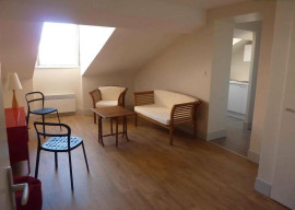 
                                                                                        Location
                                                                                         Beau 3P 45m² très calme et ensoleillé