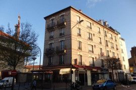 
                                                                                        Location
                                                                                         Beau 3P 49m² refait à neuf