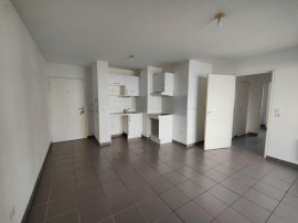 
                                                                                        Location
                                                                                         Beau 3P 50 m²