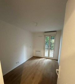 
                                                                                        Location
                                                                                         Beau 3P 52m² avec jardin privatif 36m²