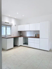 
                                                                                        Location
                                                                                         Beau 3P 55m² entièrement rénové avec terrasse