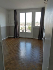 
                                                                                        Location
                                                                                         Beau 3P 60m² Houilles
