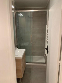 
                                                                                        Location
                                                                                         Beau 3P 61m² refait à neuf et très lumineux