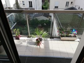 
                                                                                        Location
                                                                                         Beau 3P 62m² avec balcon en très bon état