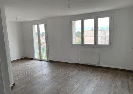 
                                                                                        Location
                                                                                         Beau 3P 64m² avec balcon
