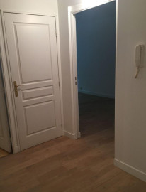 
                                                                                        Location
                                                                                         Beau 3P 70m² entièrement refait à neuf avec balcon