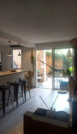 
                                                                                        Location
                                                                                         Beau 3P 70m²  meublé avec patio courte durée
