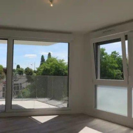 
                                                                                        Location
                                                                                         Beau 3P 72m² avec balcon 7m²